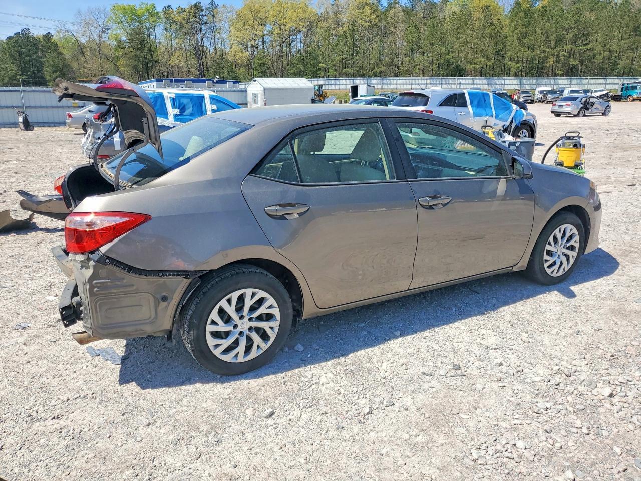 2018 Toyota Corolla Le - Image 3