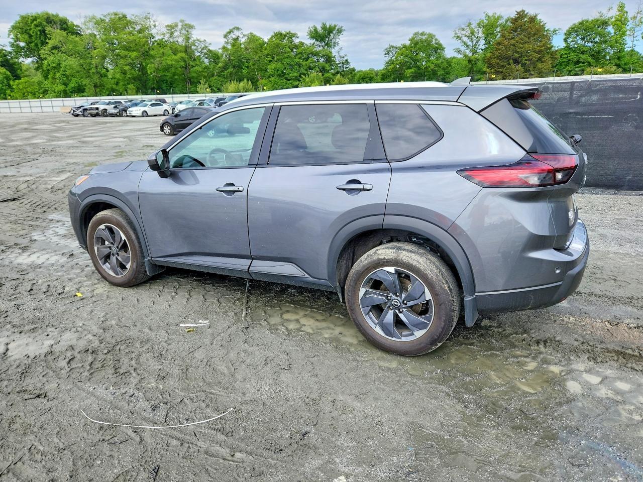 2025 Nissan Rogue Sv - Фото 2
