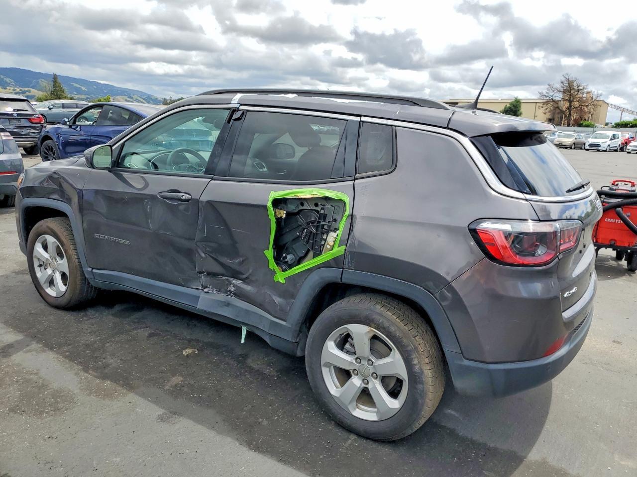 2021 Jeep Compass Latitude - Image 2