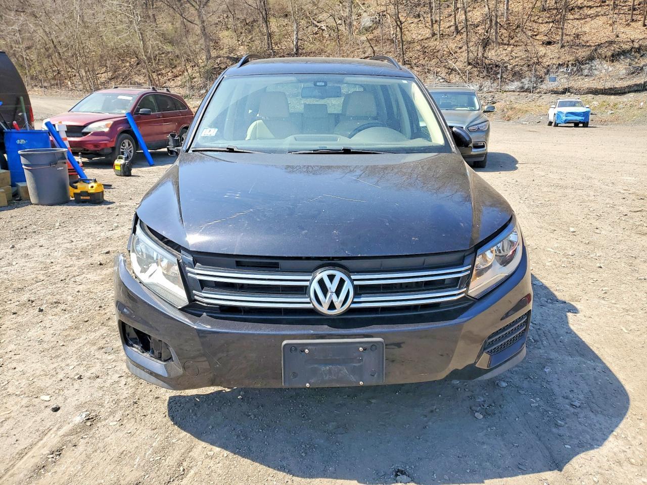 2016 Volkswagen Tiguan - Image 5