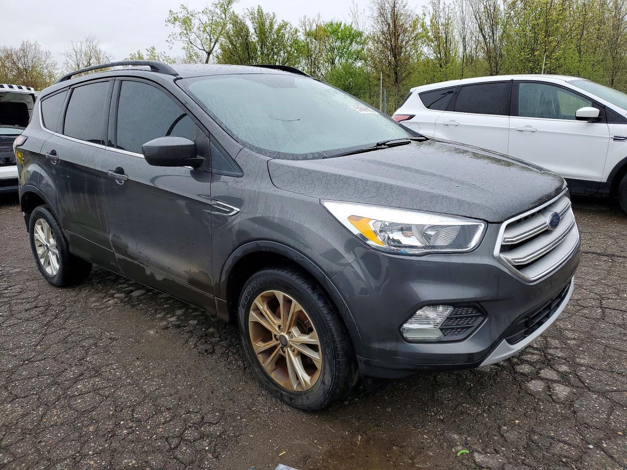 2018 Ford Escape Se - Фото 4