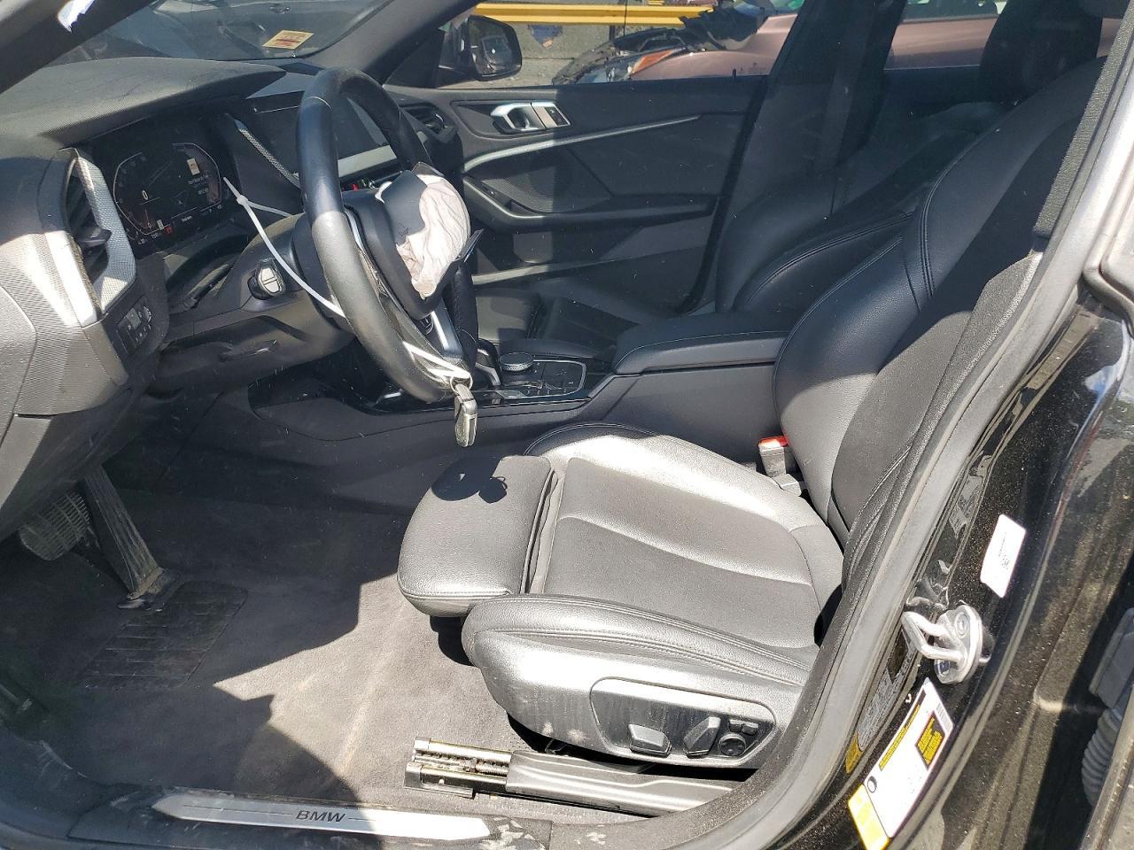 2022 BMW 228I - Фото 7