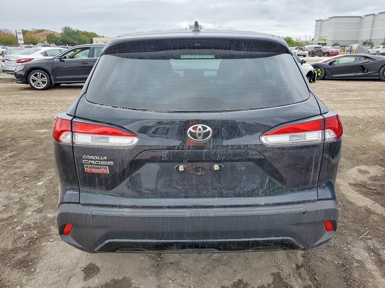 2025 Toyota Corolla Cross L - Фото 6