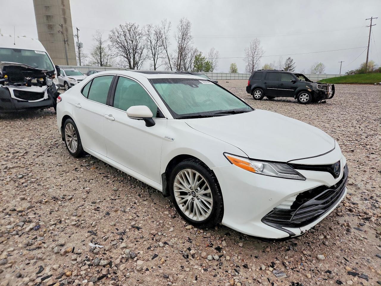 2018 Toyota Camry Hybrid Xle - Image 4