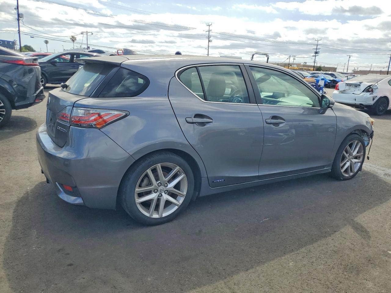 2014 Lexus Ct 200 - Image 3