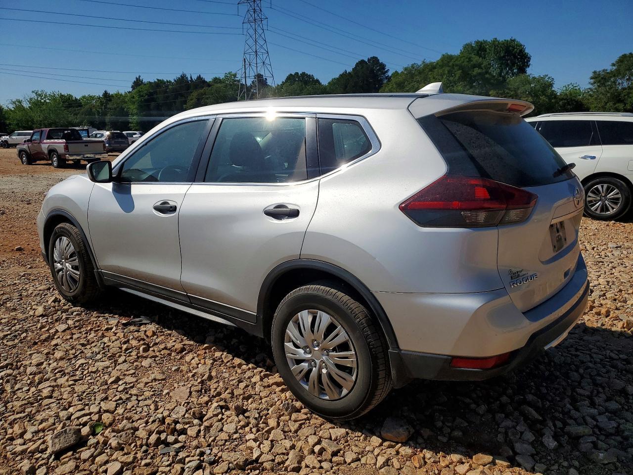 2019 Nissan Rogue S - Фото 2