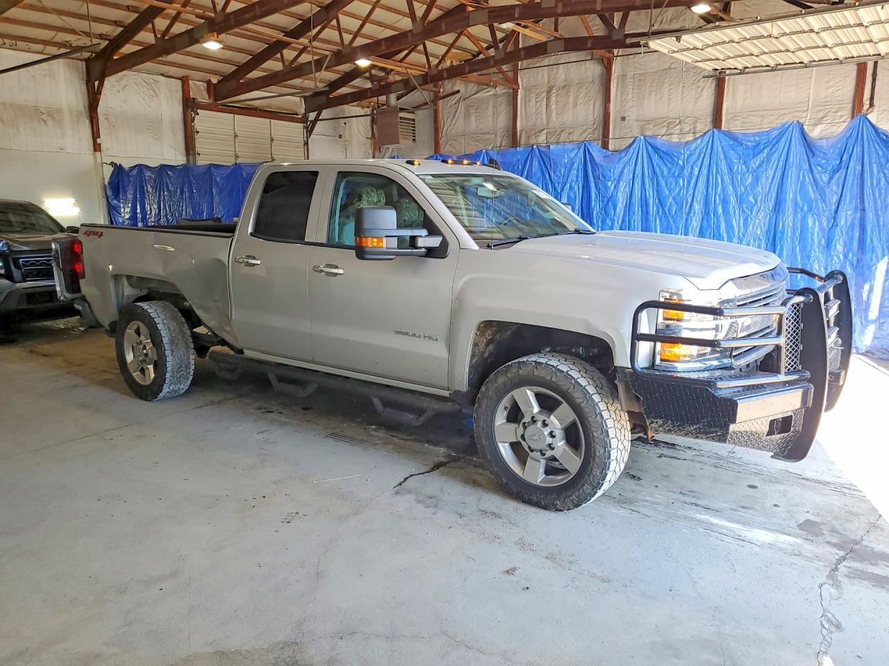 2018 Chevrolet Silverado K2500 Heavy Duty - Фото 4