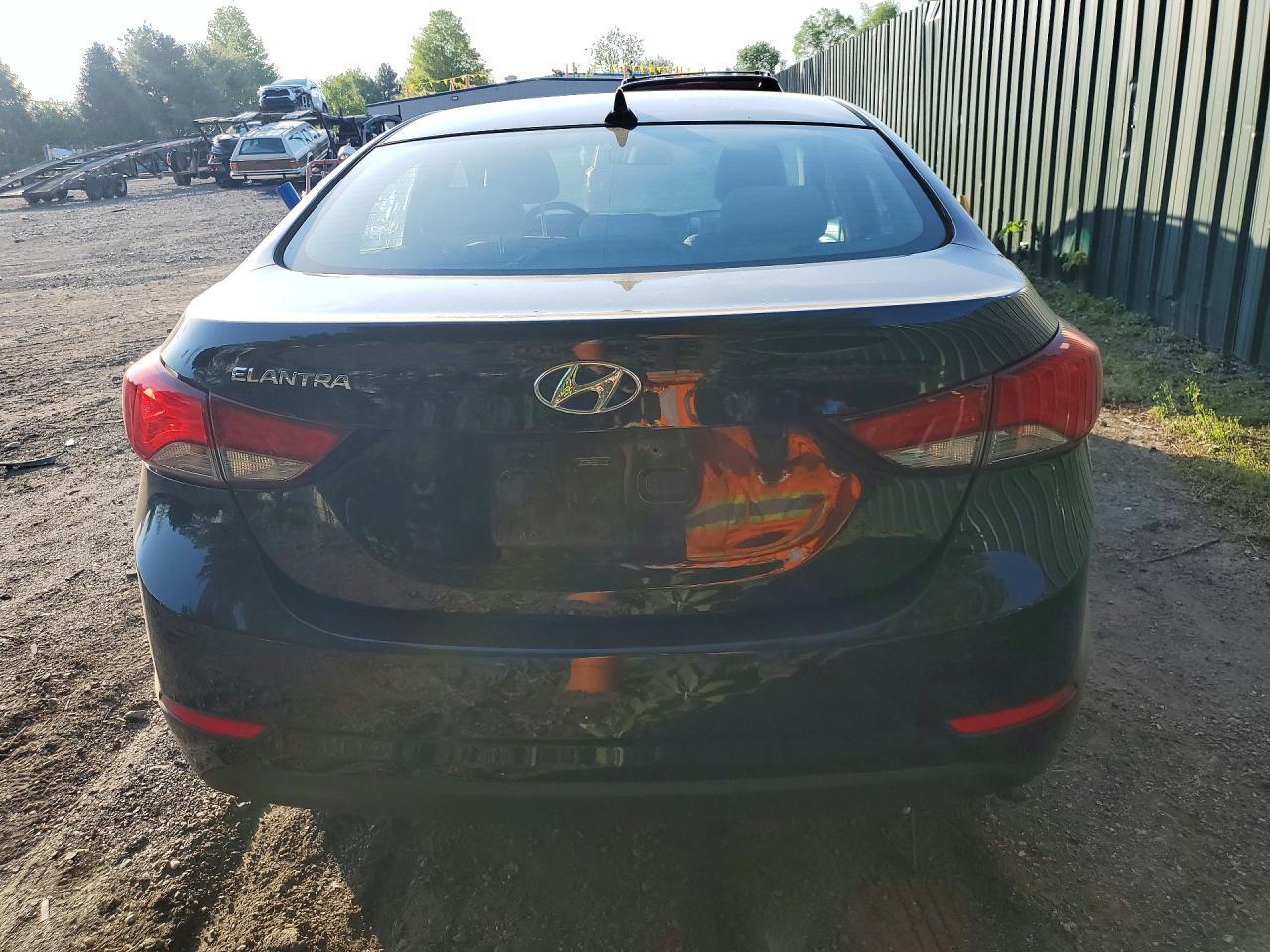 2015 Hyundai Elantra Se - Фото 6