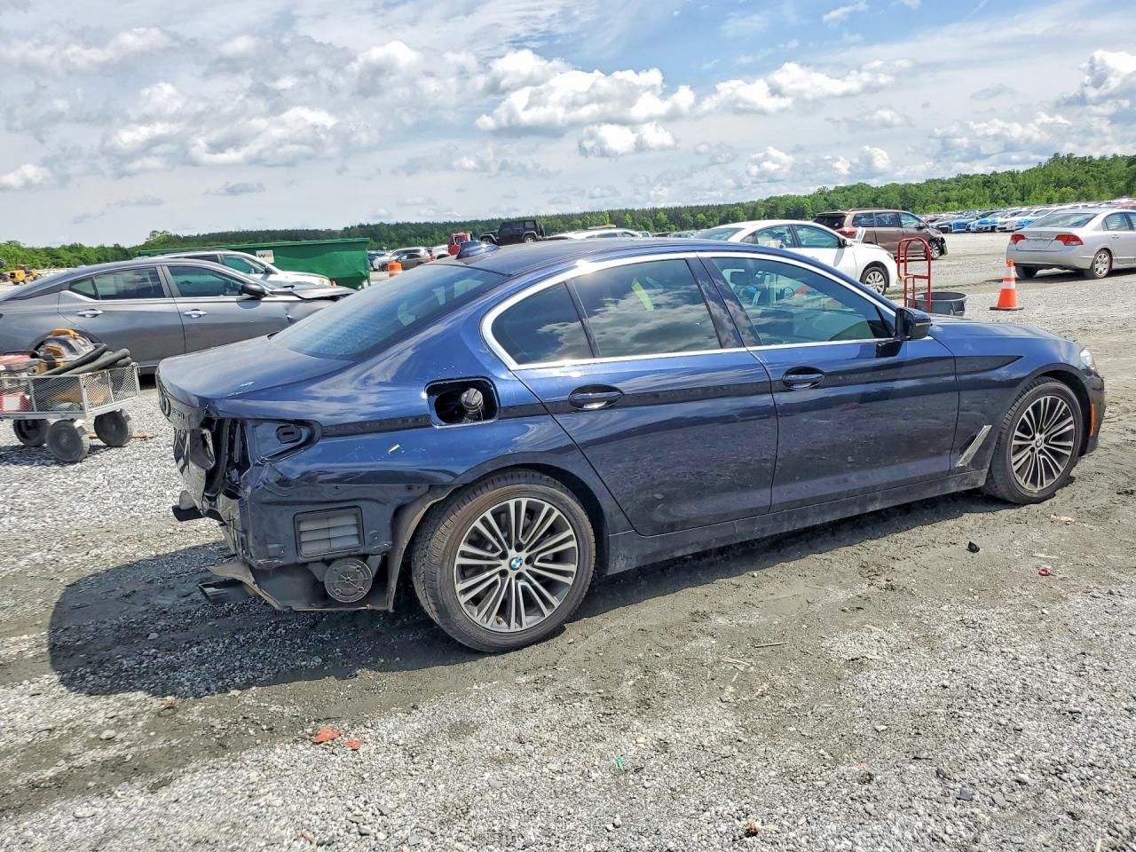 2019 BMW 530 I - Фото 3