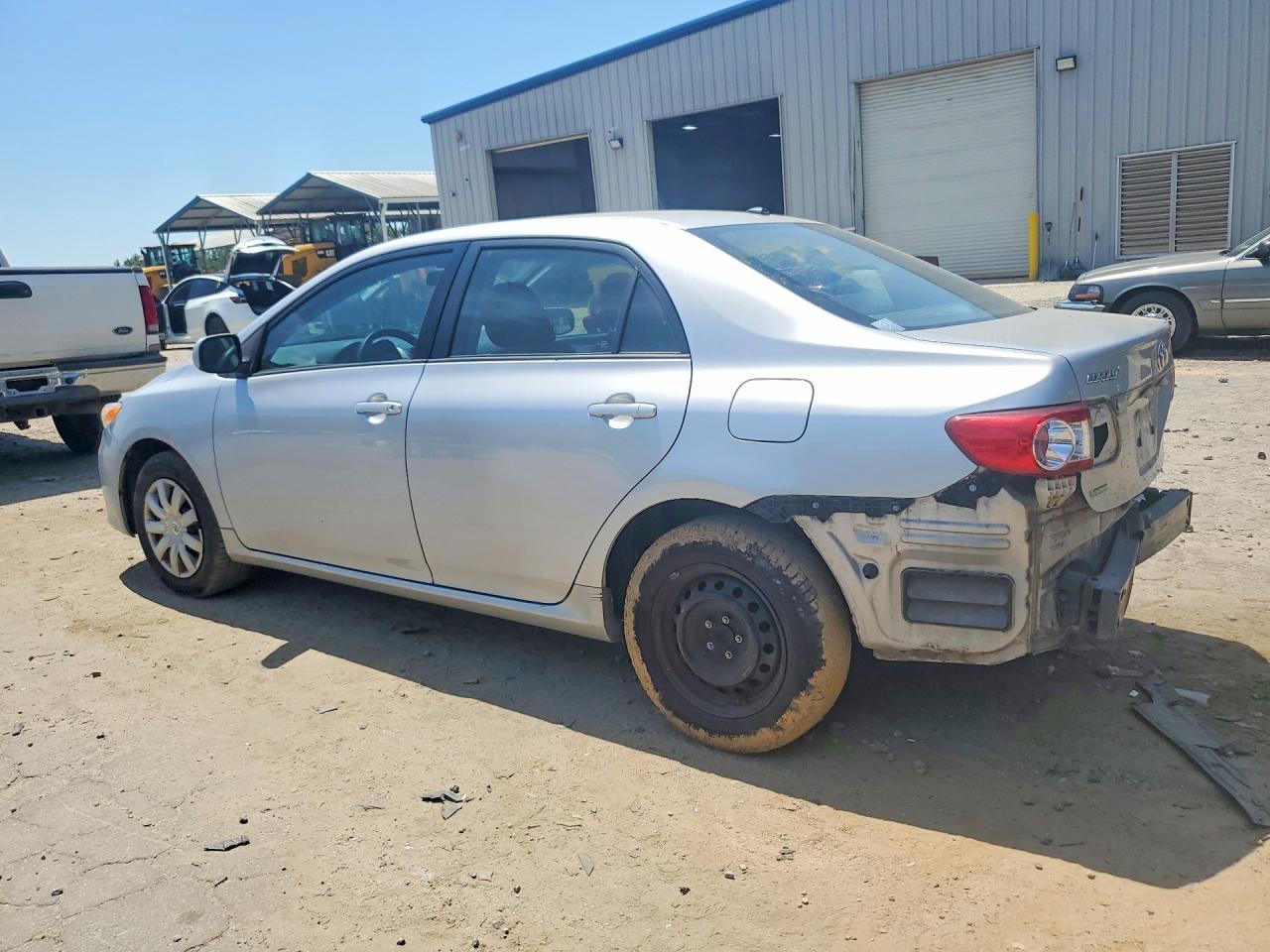 2011 Toyota Corolla Le - Фото 2