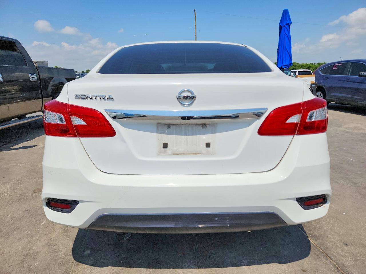 2017 Nissan Sentra S - Фото 6
