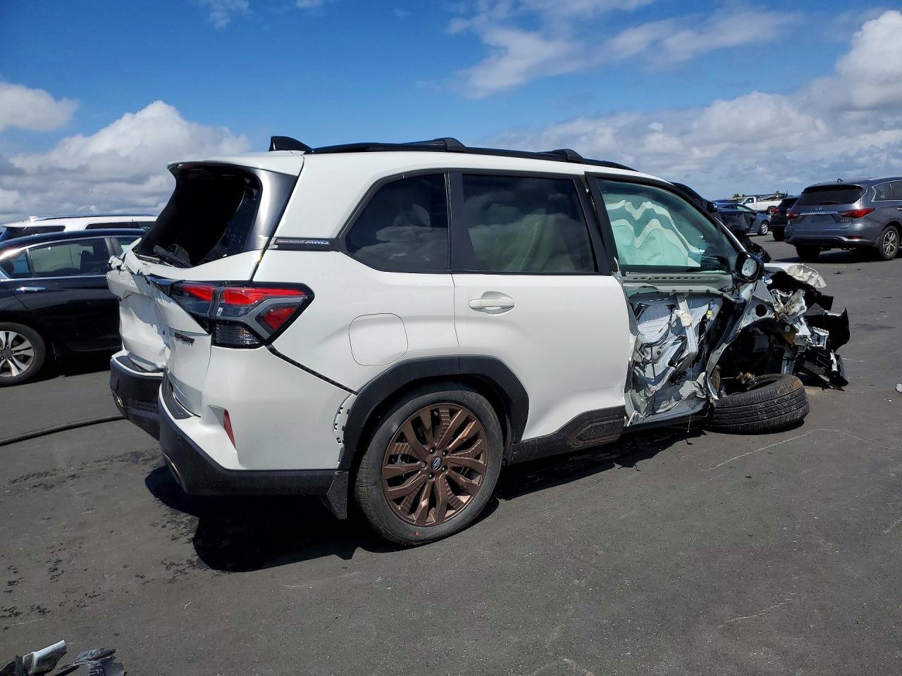 2026 Subaru Forester Sport - Фото 3
