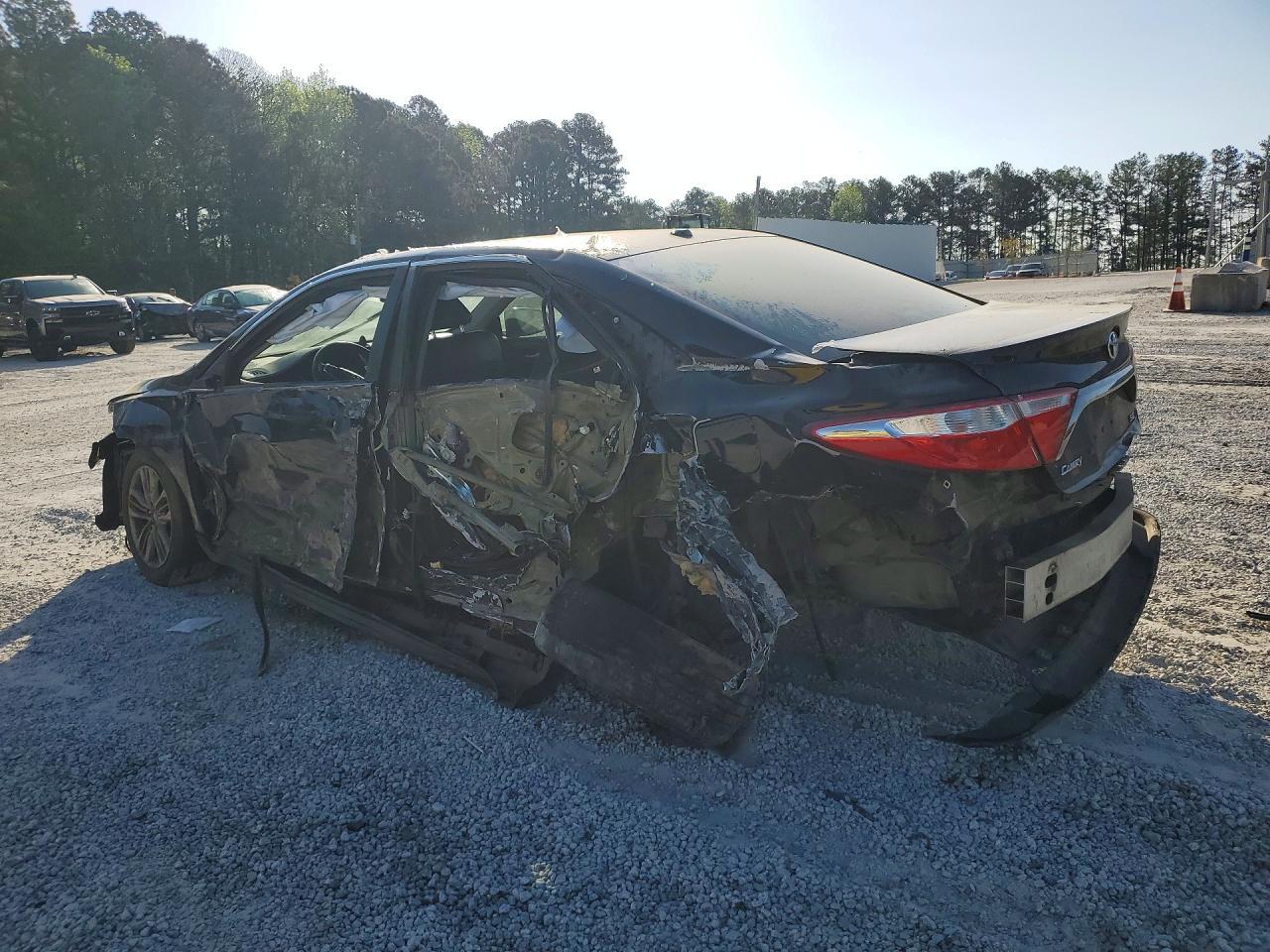 2016 Toyota Camry Se - Image 2