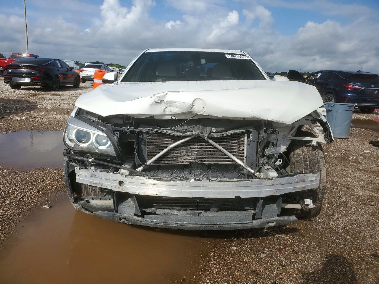 2014 BMW 740 I - Image 5