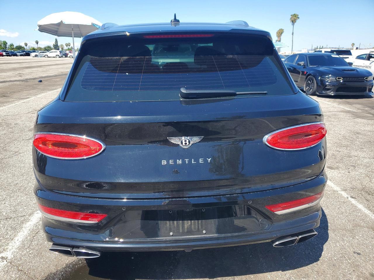 2021 Bentley Bentayga - Фото 6