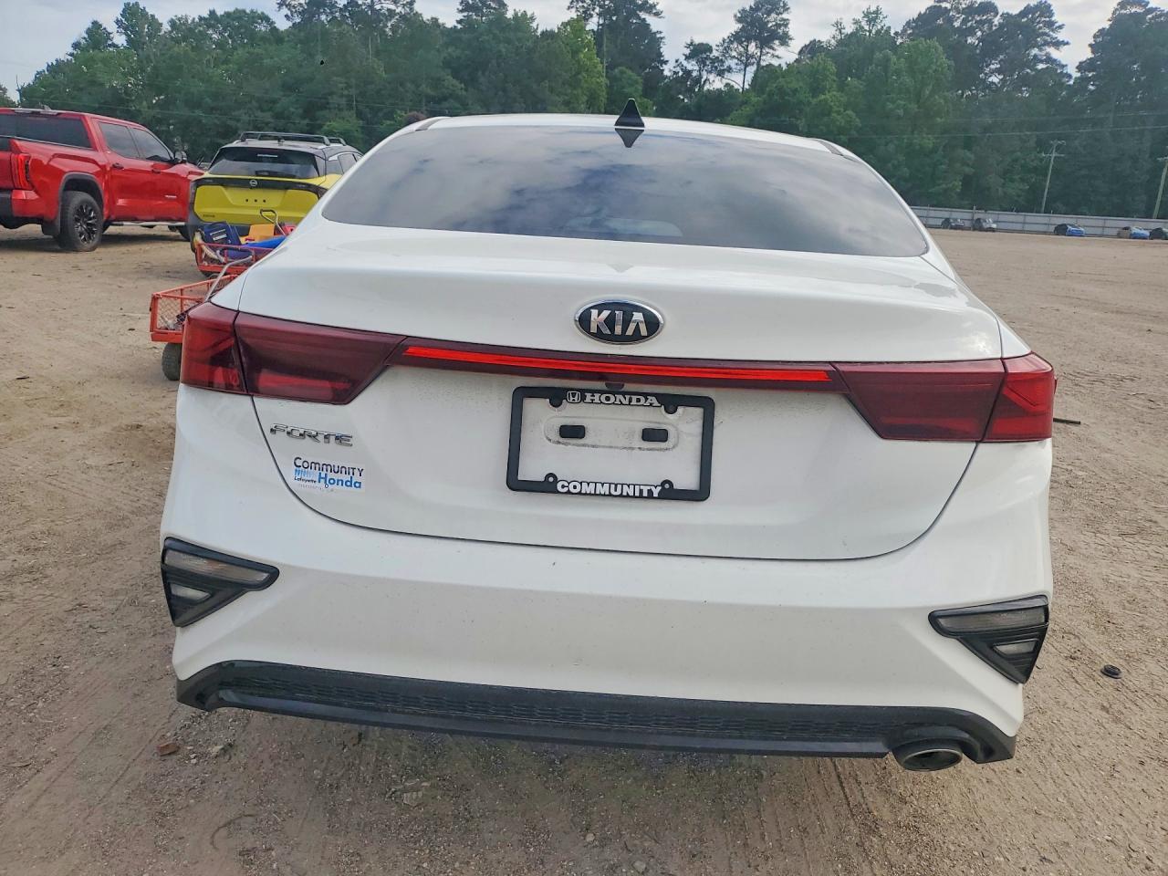 2021 Kia Forte Lxs - Image 6
