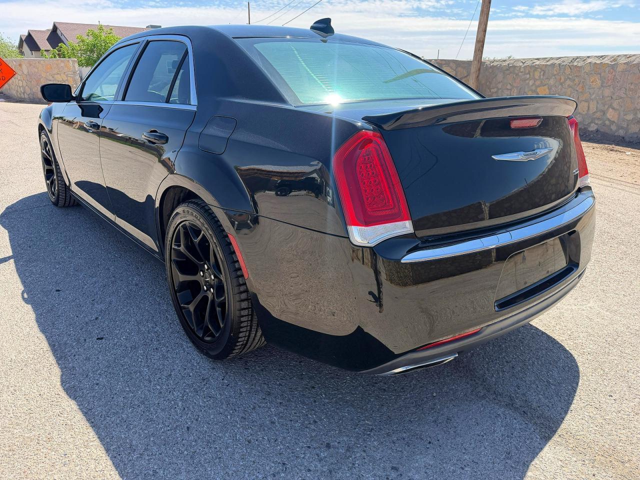 2015 Chrysler 300 Limited - Image 3