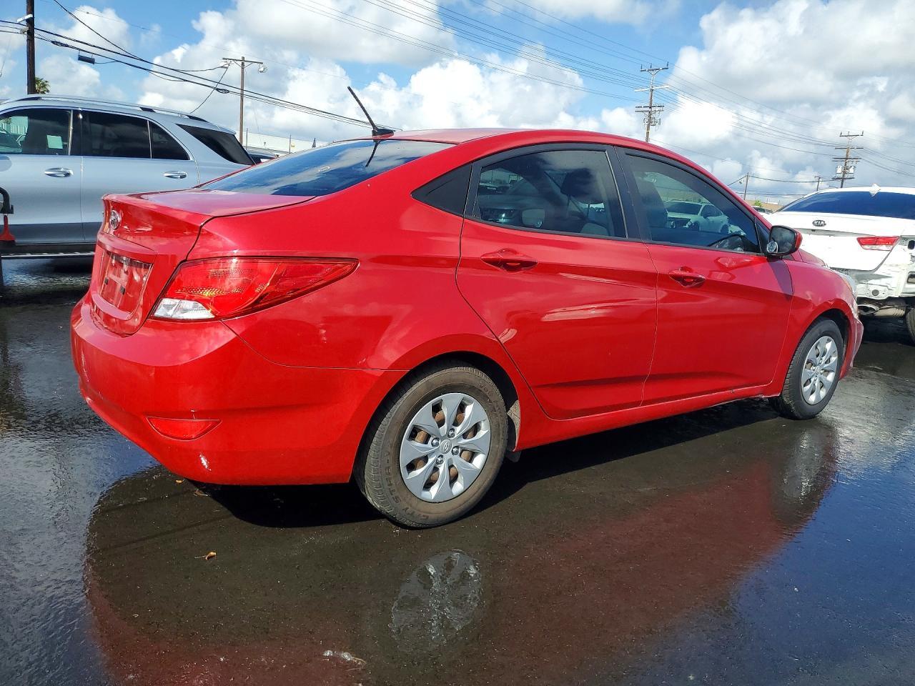 2016 Hyundai Accent Se - Image 3