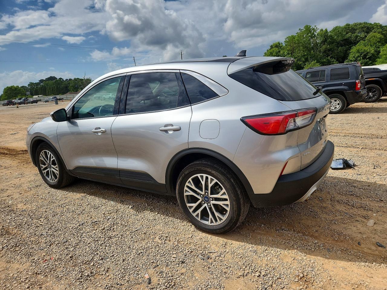 2022 Ford Escape Sel - Фото 2