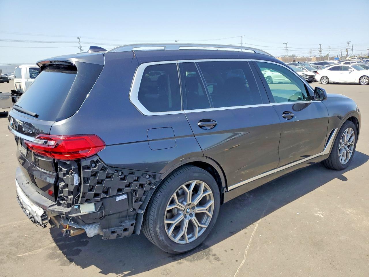 2019 BMW X7 xDrive40I - Фото 3