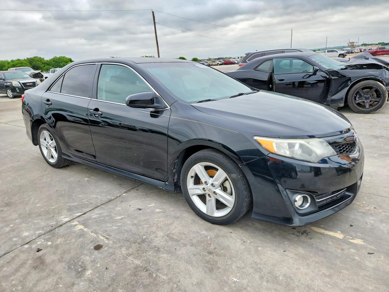 2014 Toyota Camry Se - Image 4