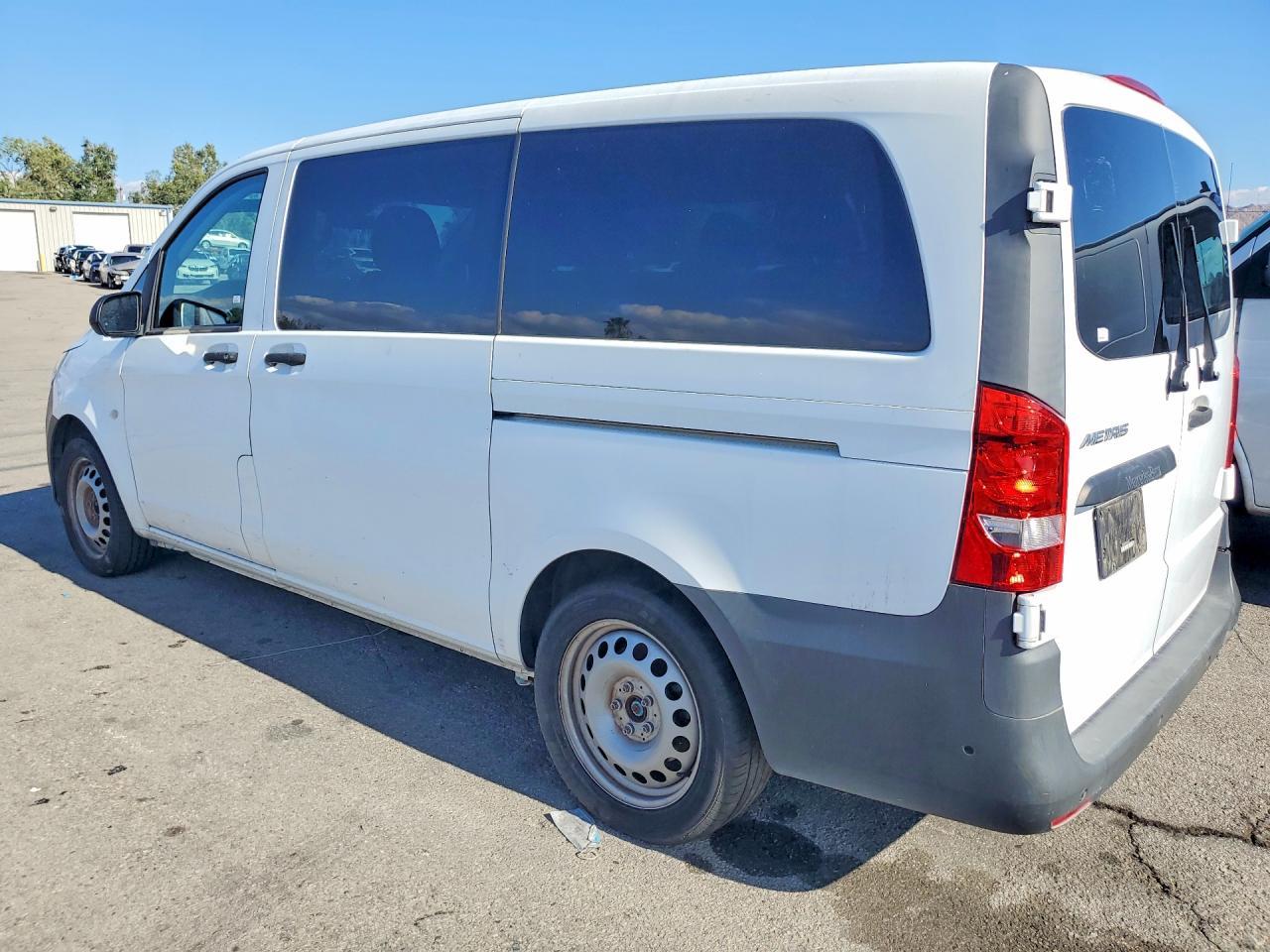 2019 Mercedes Benz Metris - Image 2
