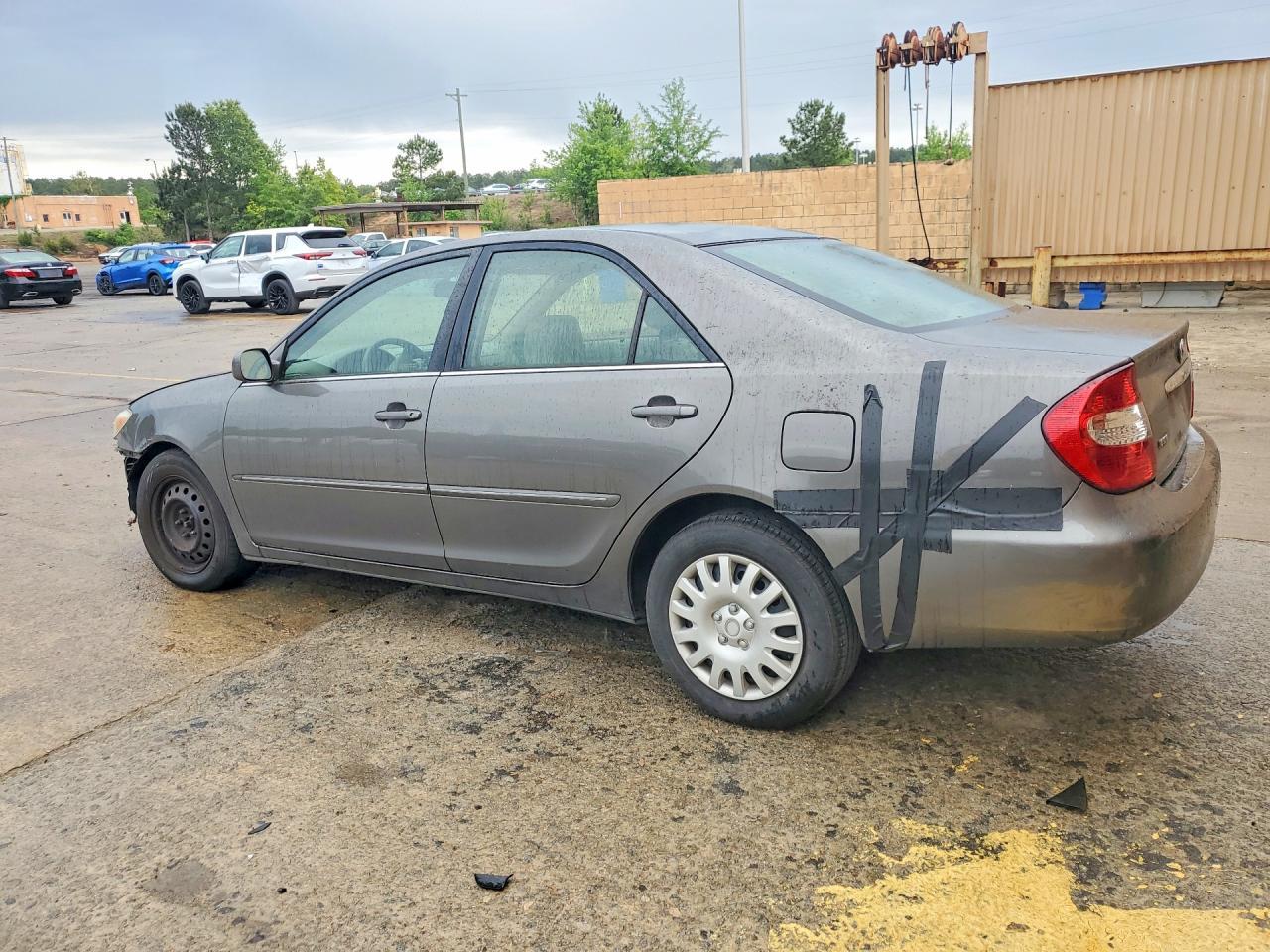2004 Toyota Camry - Image 2