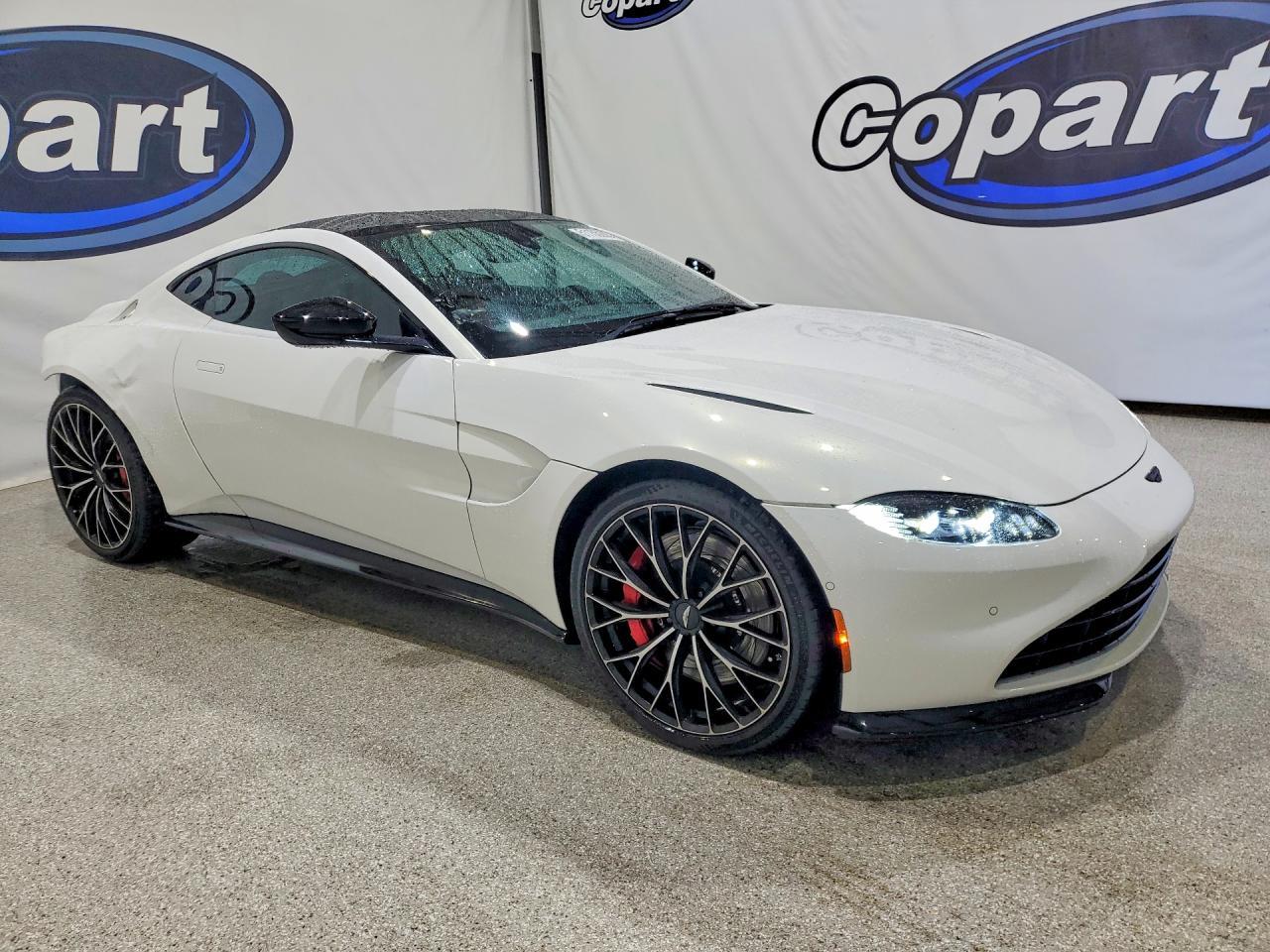 2022 Aston Martin Vantage - Фото 4