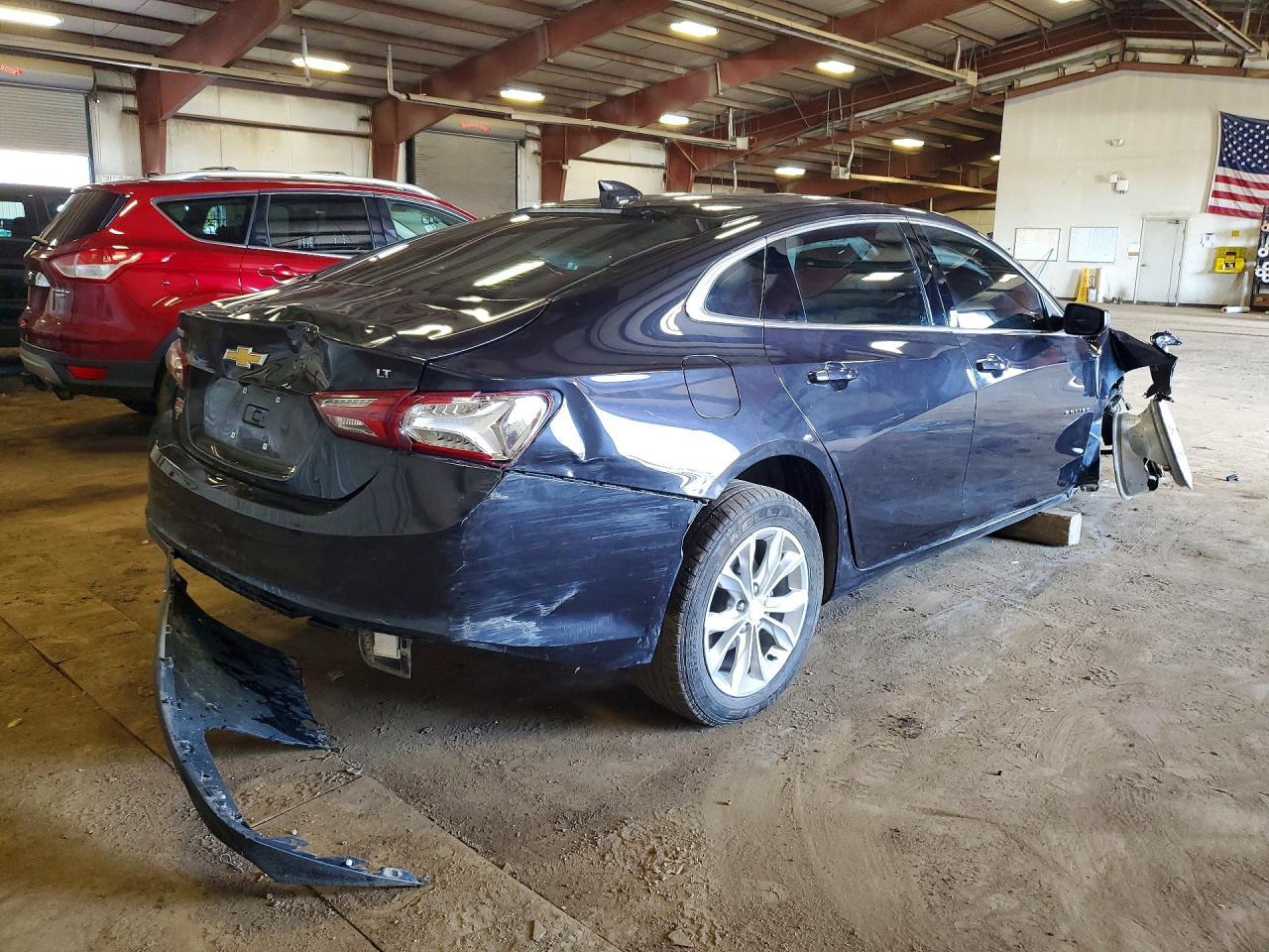 2022 Chevrolet Malibu Lt - Image 3