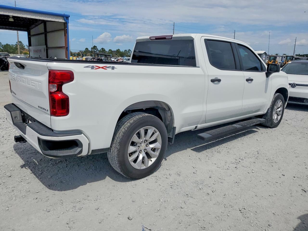 2022 Chevrolet Silverado K1500 Custom - Image 3