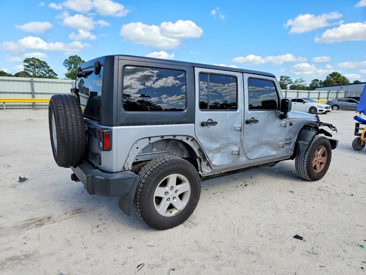 2017 Jeep Wrangler Unlimited Sport - Фото 3