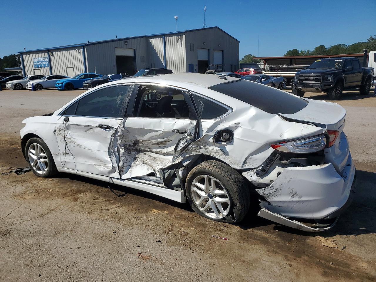 2014 Ford Fusion Se - Фото 2