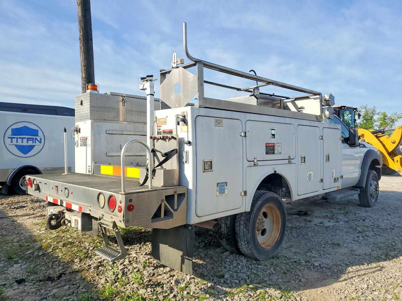 2013 Ford F450 Super Duty - Image 3