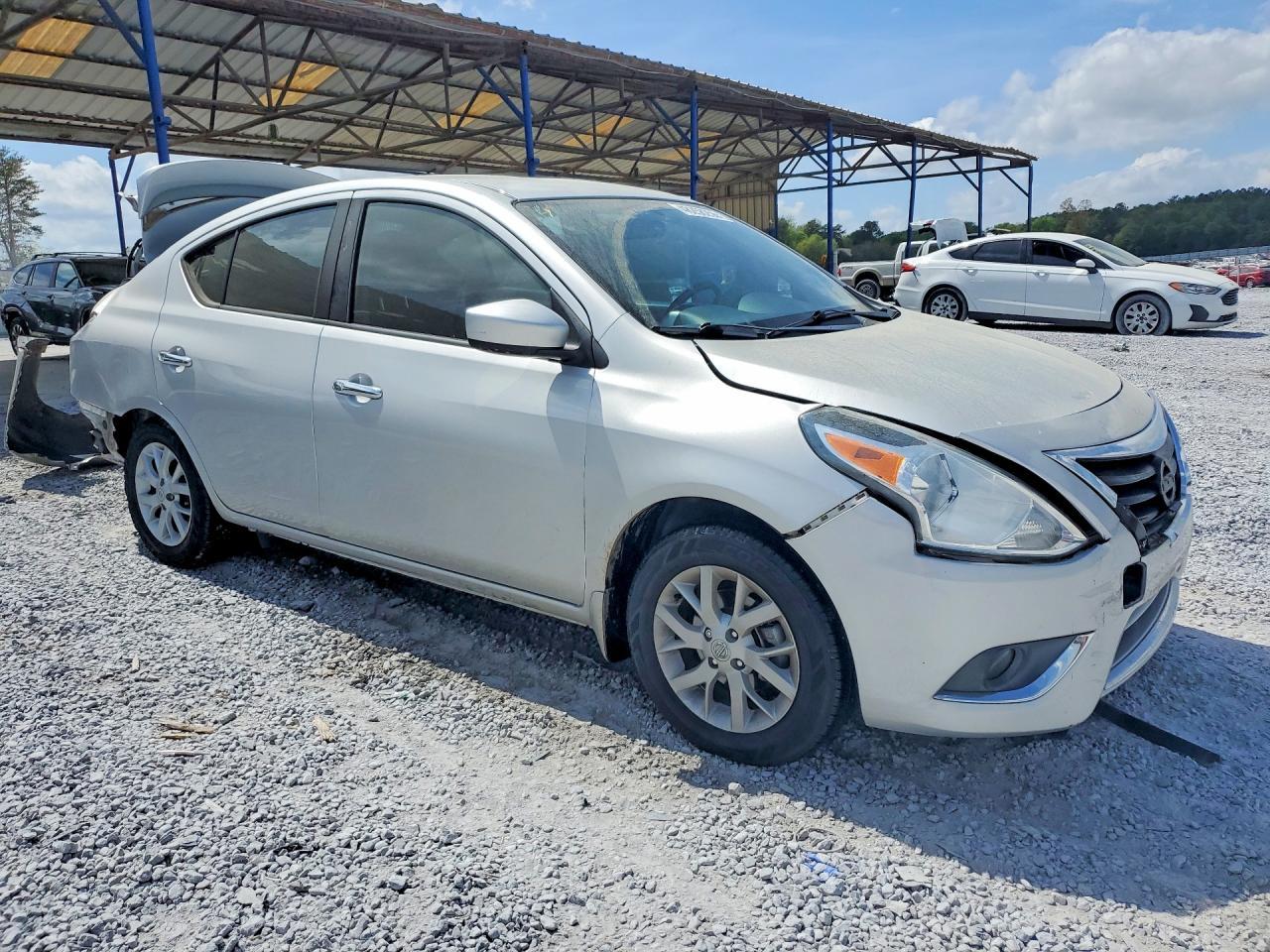 2017 Nissan Versa 1.6 S - Image 4