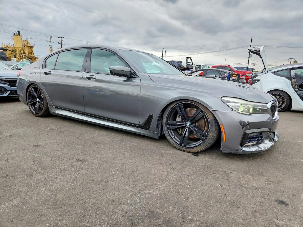 2016 BMW 740 I - Image 4
