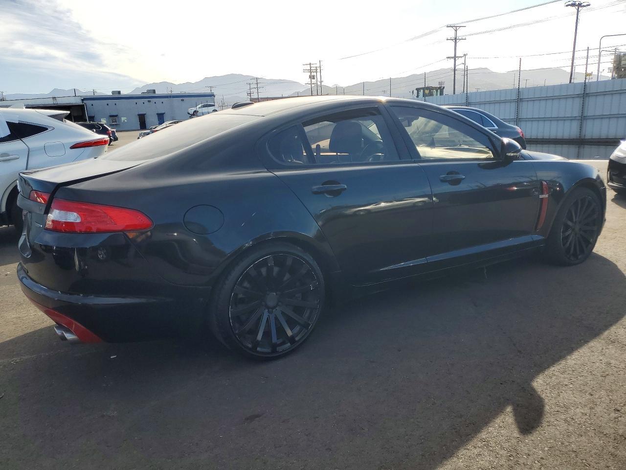 2010 Jaguar Xf Supercharged - Фото 3