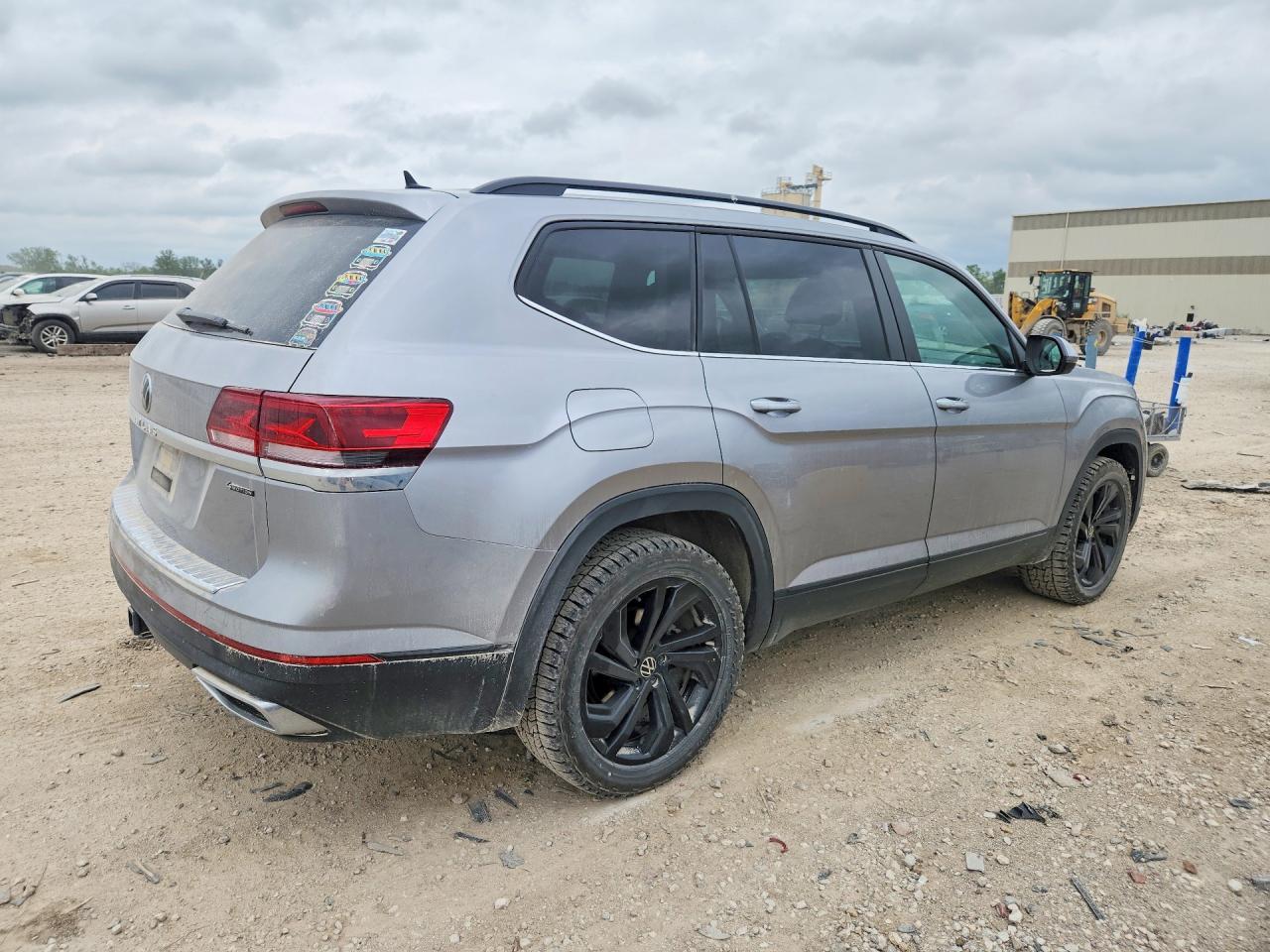 2023 Volkswagen Atlas Se - Фото 3