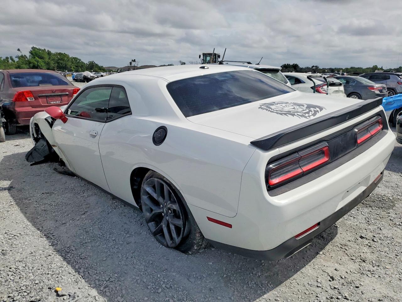 2023 Dodge Challenger Sxt - Фото 2