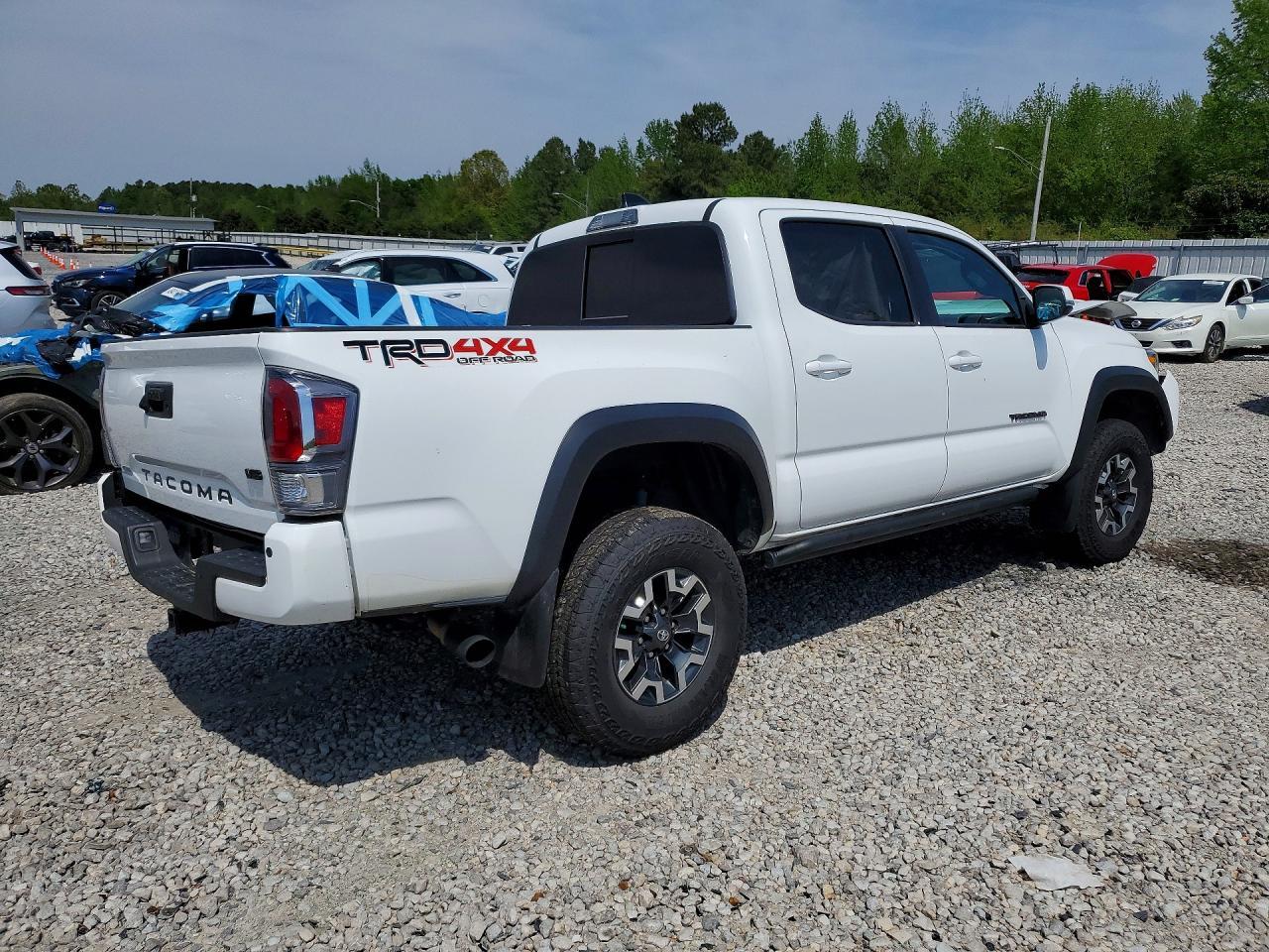 2023 Toyota Tacoma Trd Off-Road - Image 3