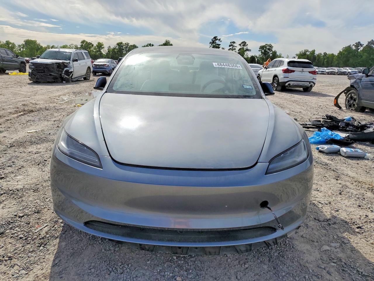 2025 Tesla Model 3 - Фото 5