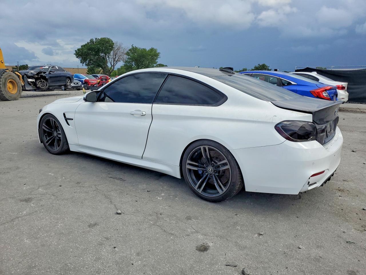 2015 BMW M4 - Фото 2