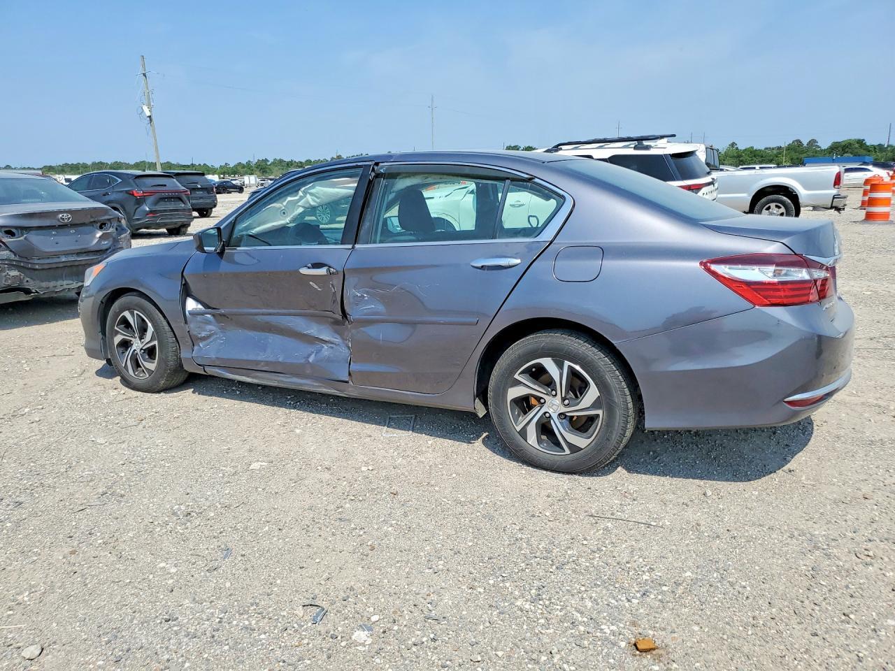 2017 Honda Accord Lx - Фото 2