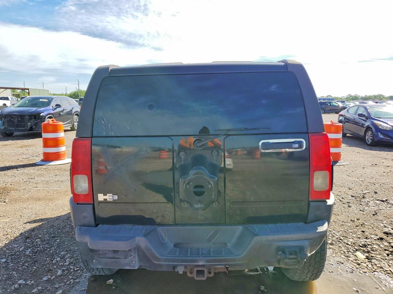 2007 Hummer H3 - Image 6