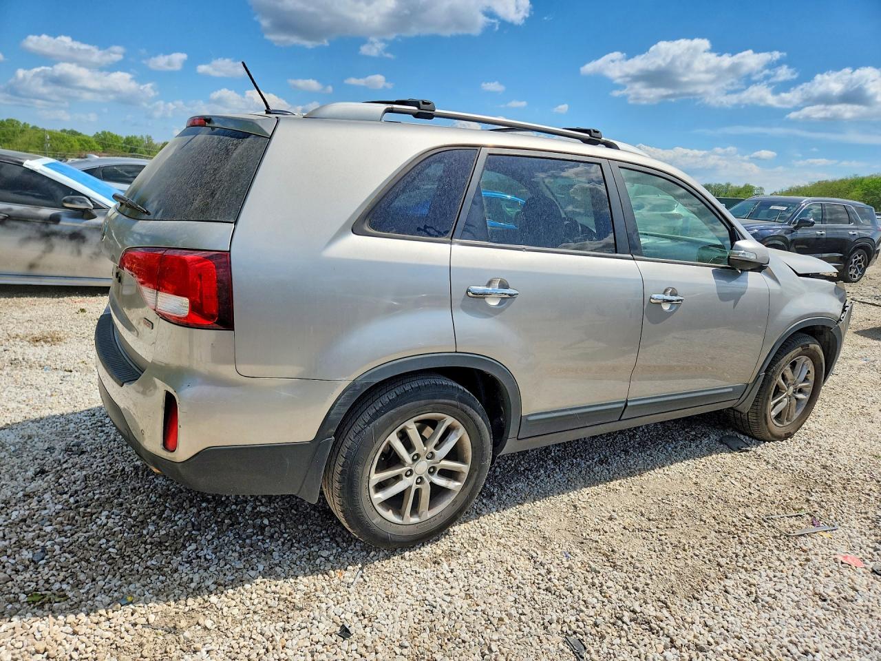 2014 Kia Sorento Lx - Image 3