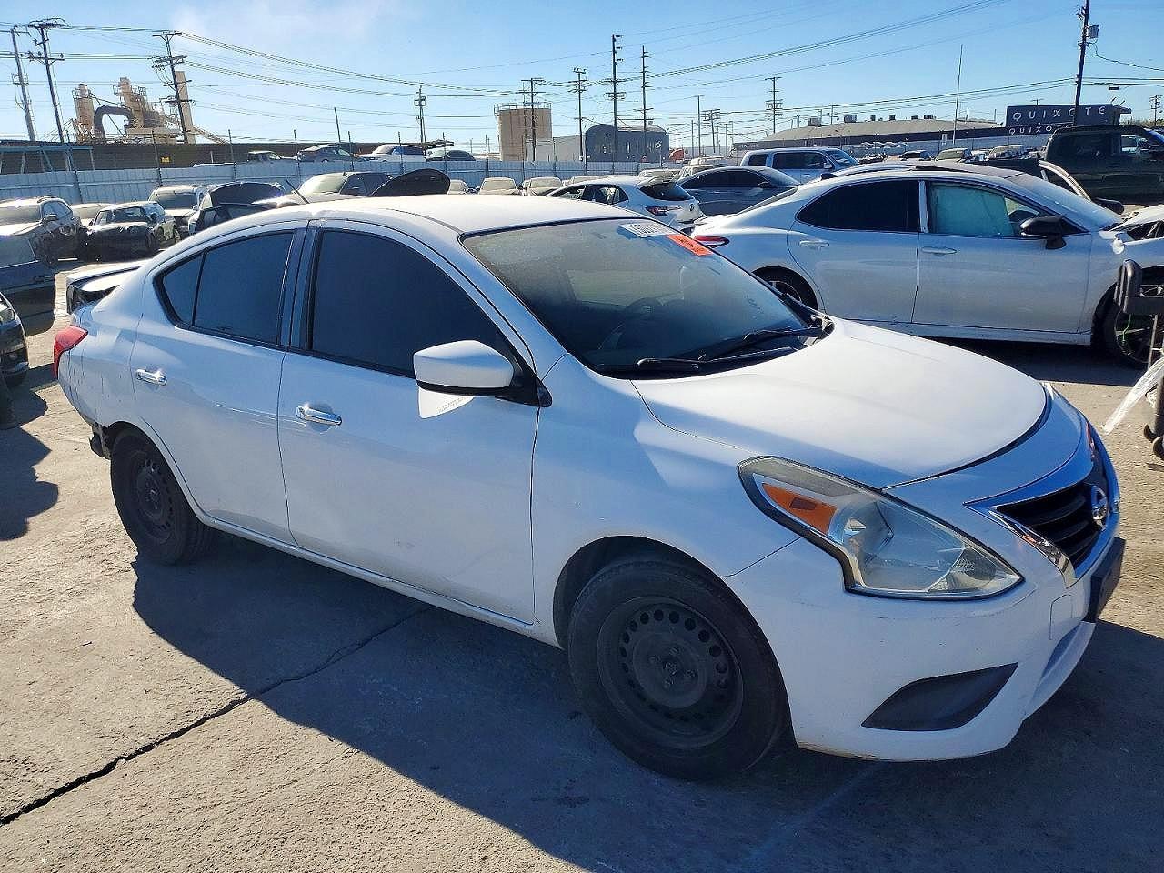 2017 Nissan Versa 1.6 Base - Фото 4