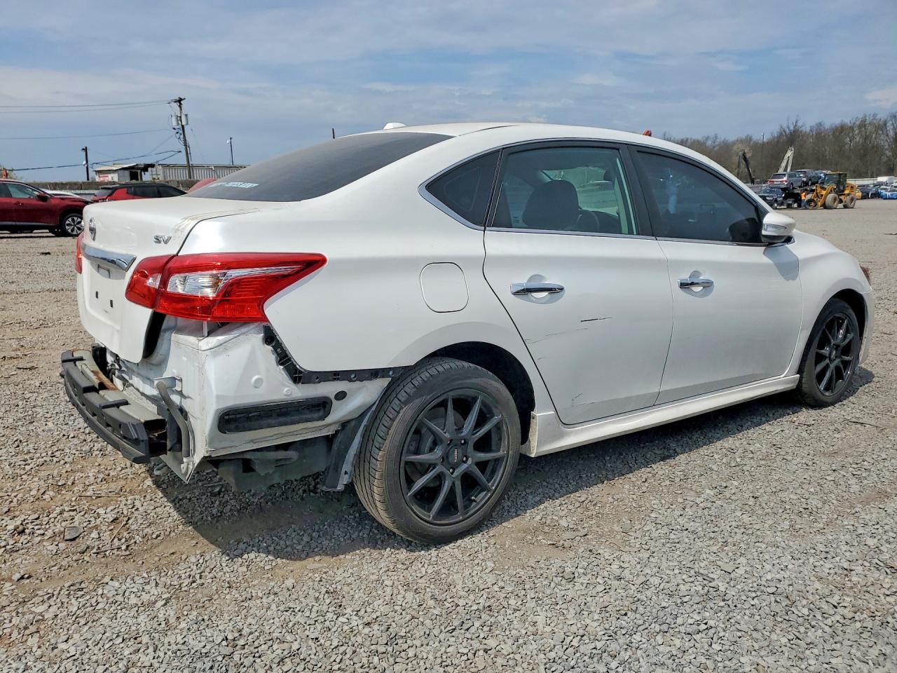 2019 Nissan Sentra Sr - Image 3