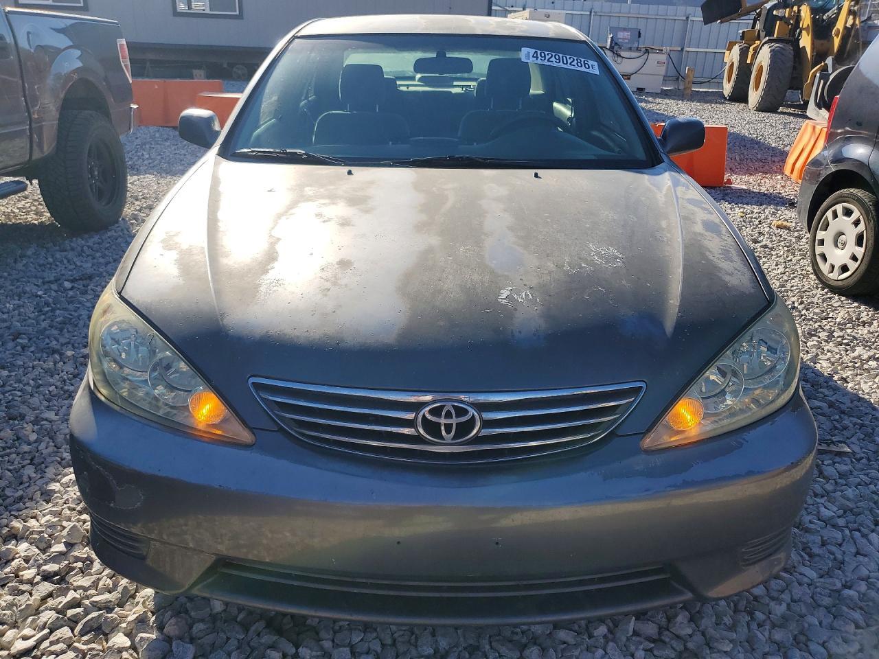 2005 Toyota Camry Le - Фото 5