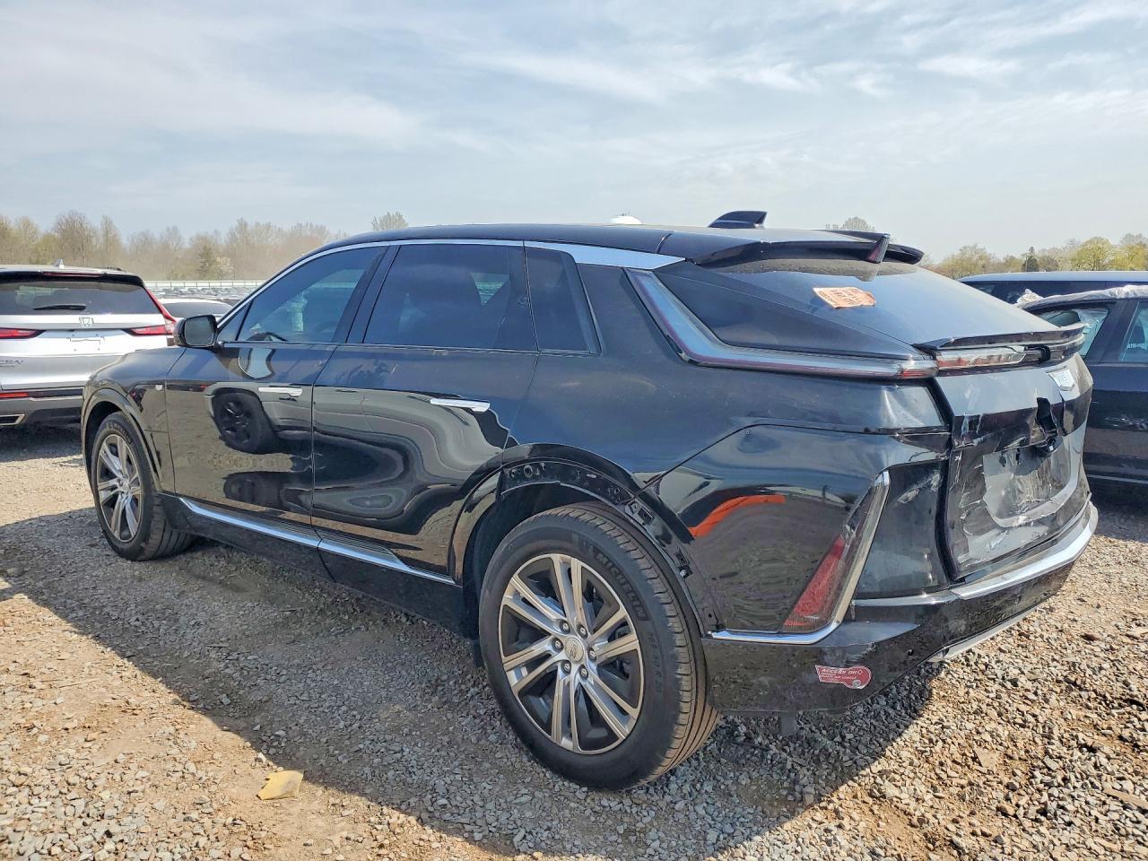 2024 Cadillac Lyriq Tech - Image 2