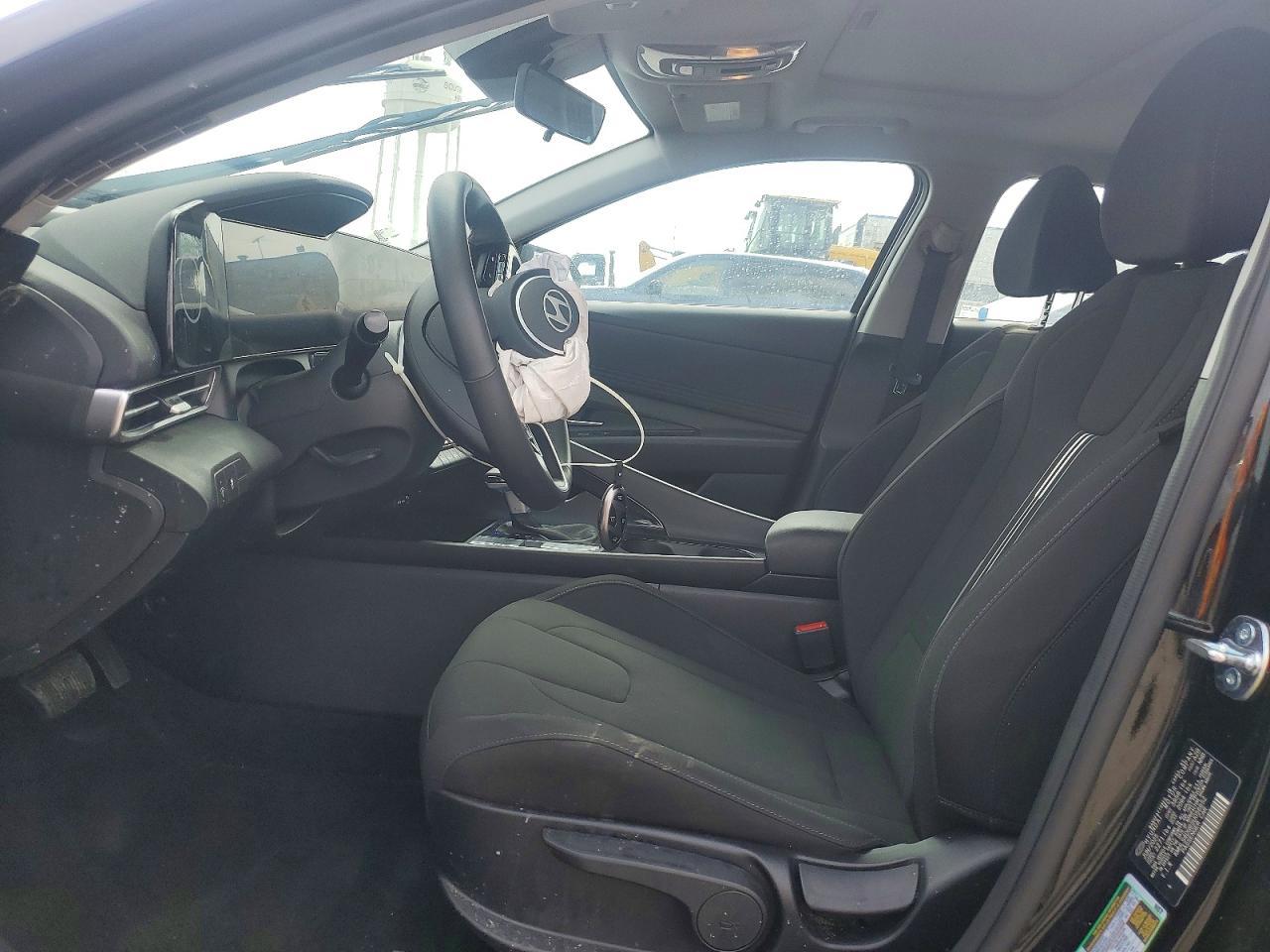 2025 Hyundai Elantra Sel - Фото 7