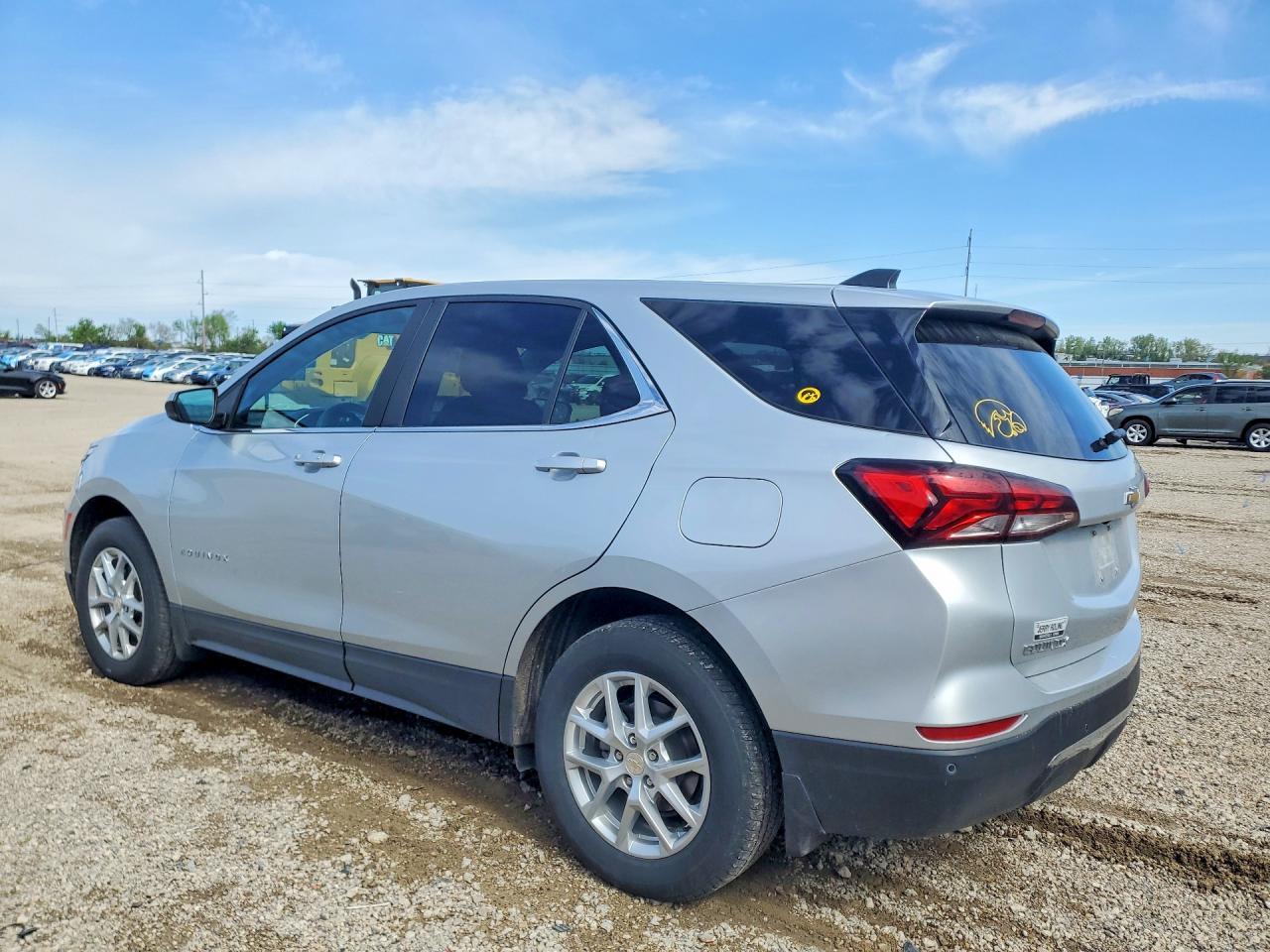 2022 Chevrolet Equinox Lt - Фото 2